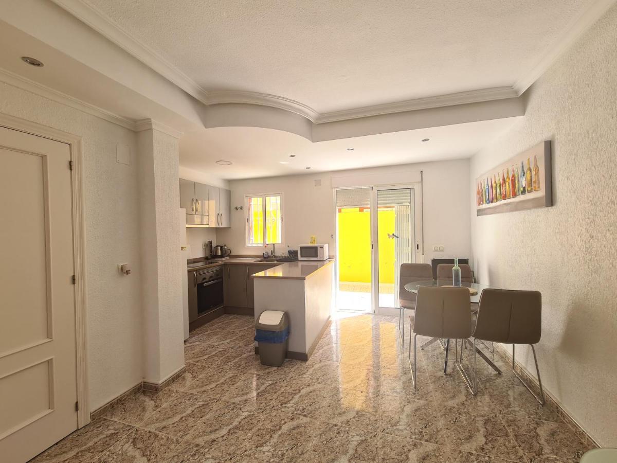 2 Bedroom Property In Closed Urbanisation Τορεβιέχα Εξωτερικό φωτογραφία